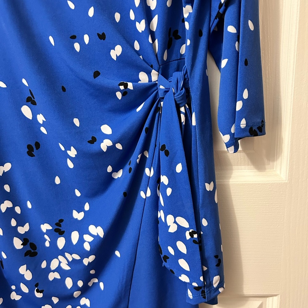 Alfani Women's Cobalt Blue Patterned Blouse - Picture 4 of 9
